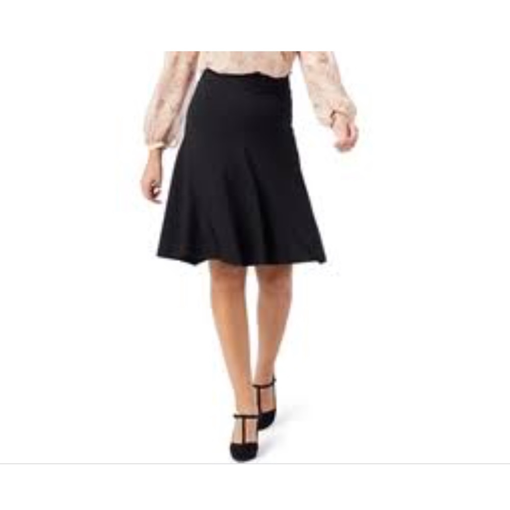 Classy Black pleated skirt